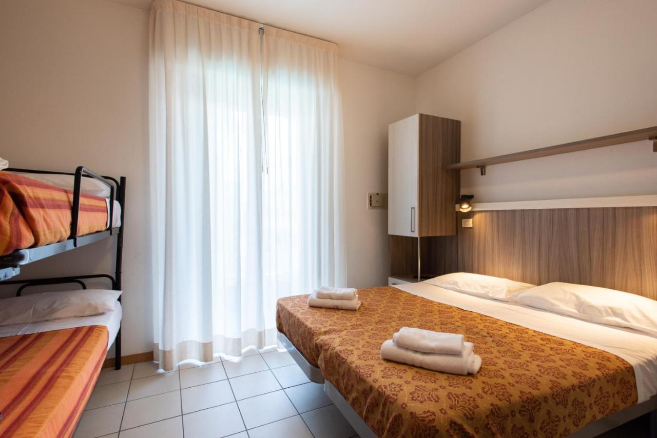 La Plata Hotel - Con Piscina Riccione Dış mekan fotoğraf
