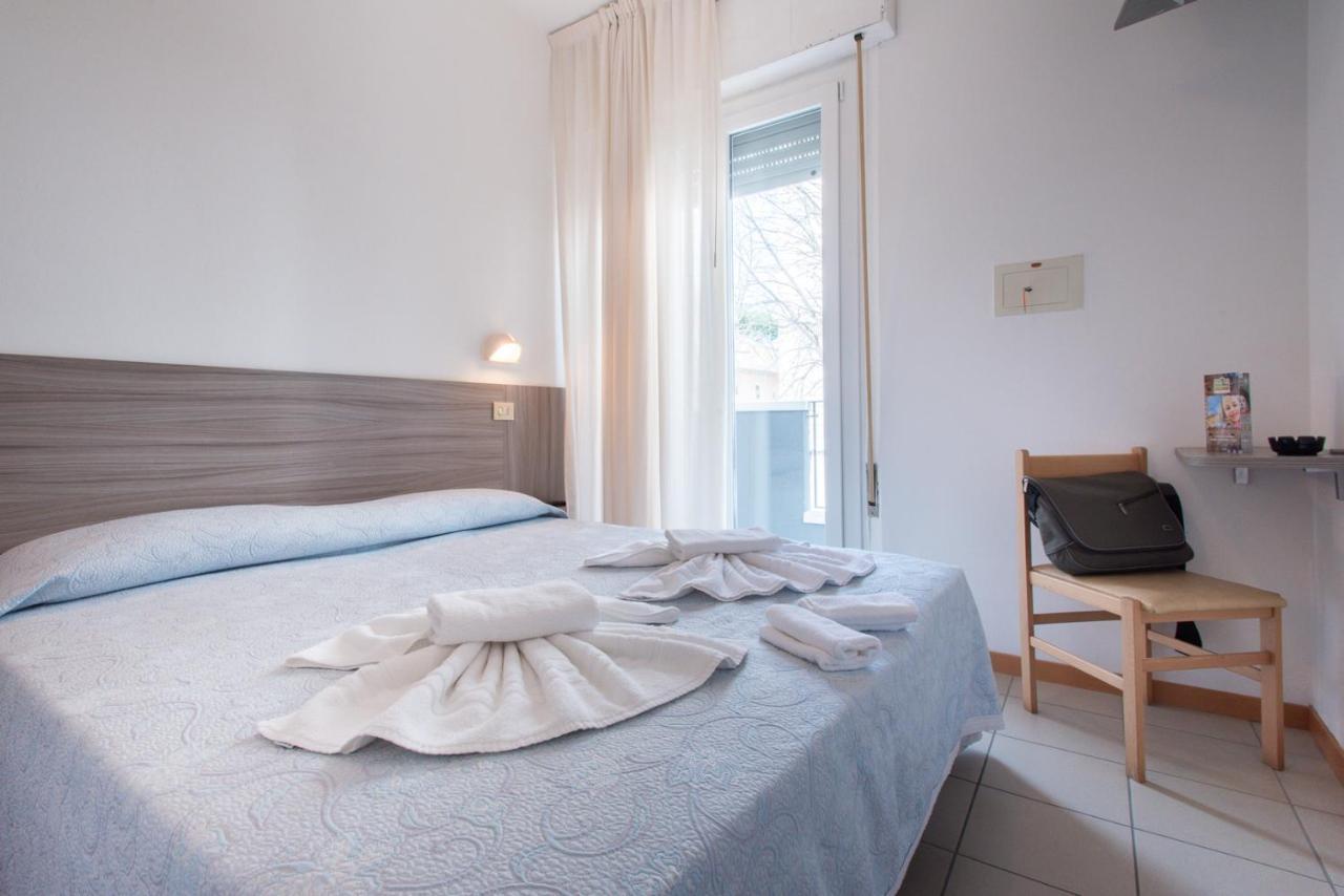 La Plata Hotel - Con Piscina Riccione Dış mekan fotoğraf