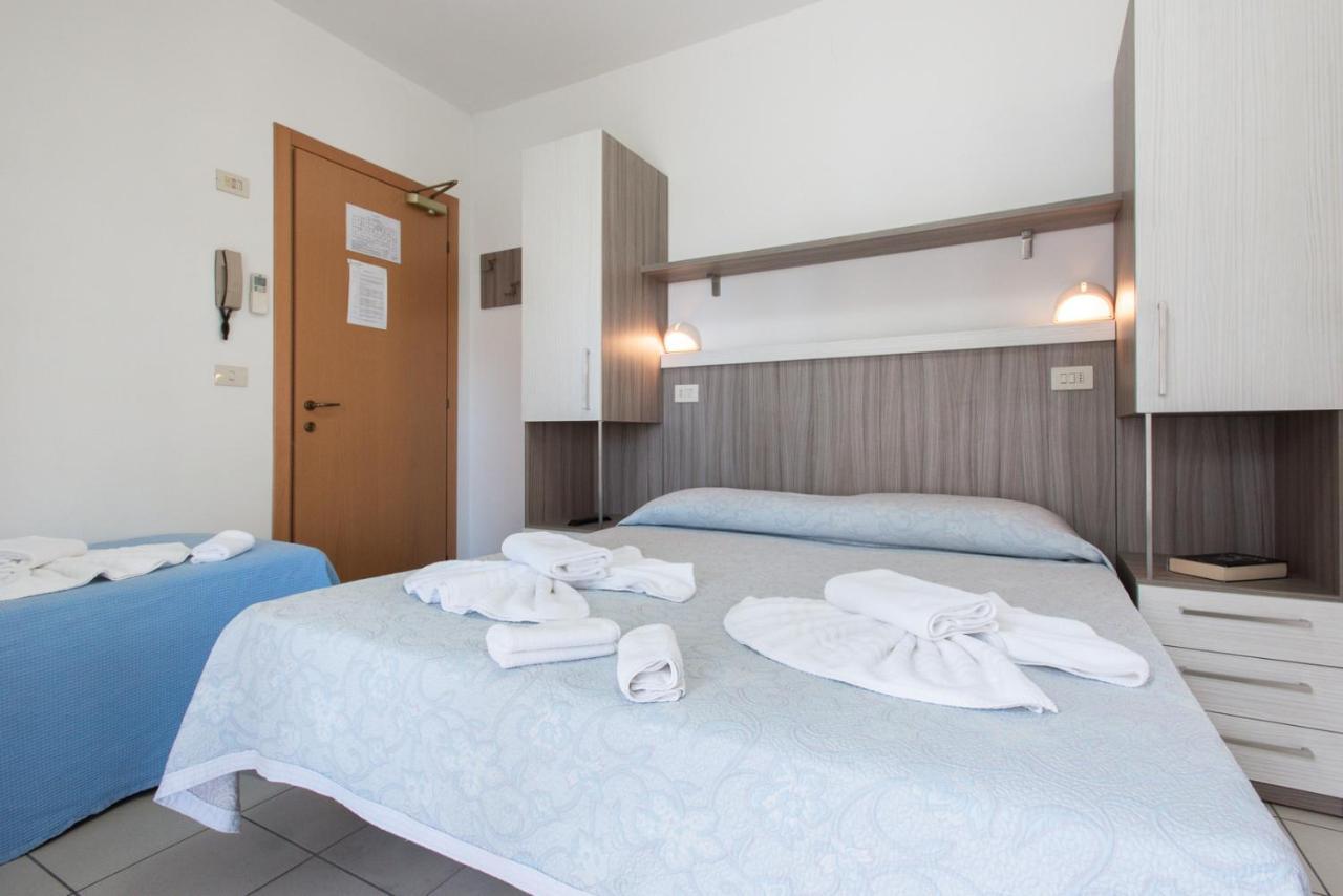 La Plata Hotel - Con Piscina Riccione Dış mekan fotoğraf
