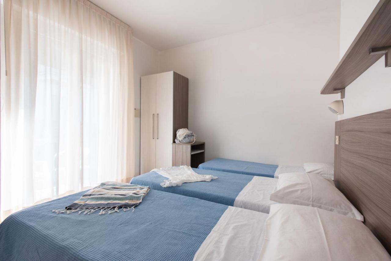 La Plata Hotel - Con Piscina Riccione Dış mekan fotoğraf
