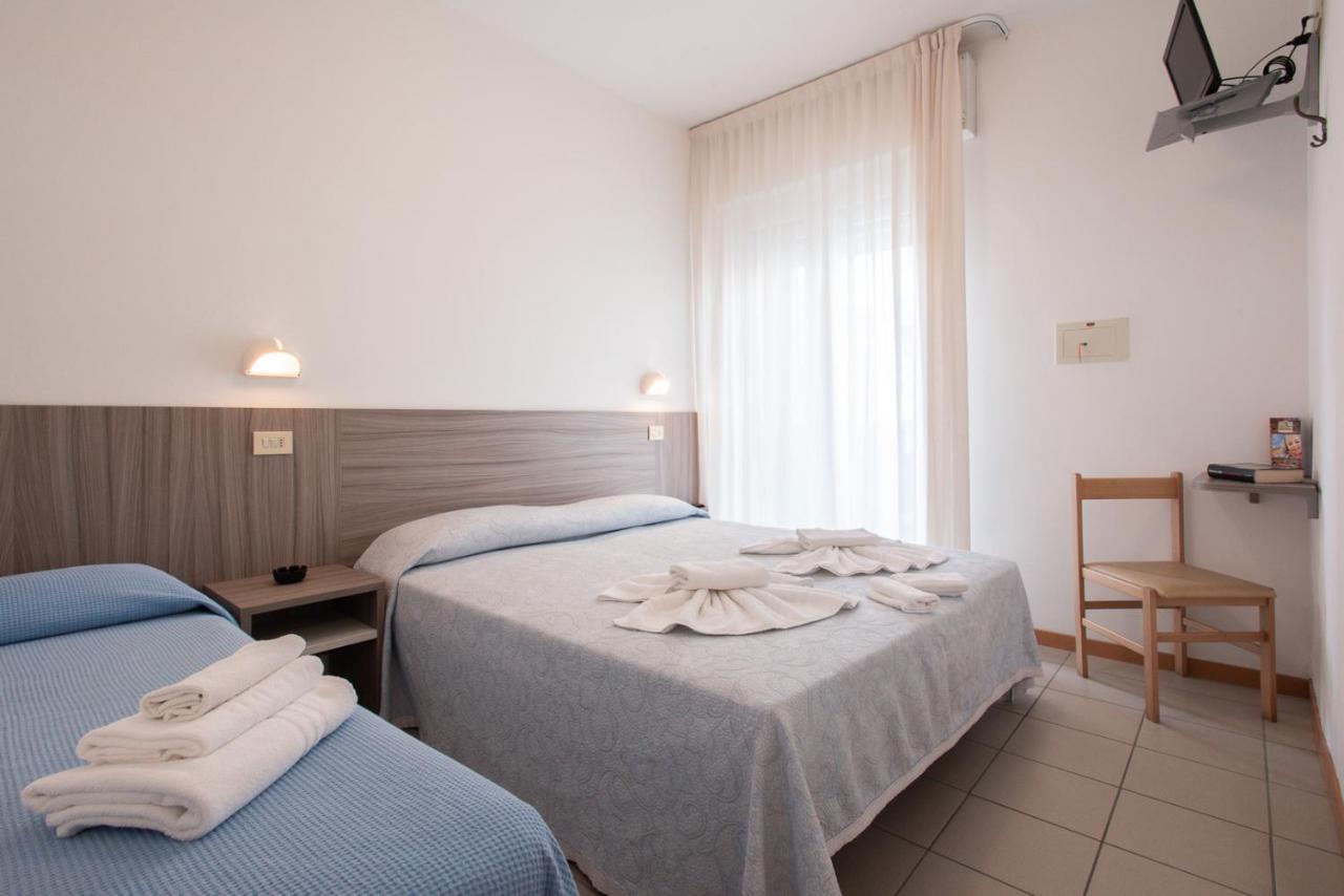 La Plata Hotel - Con Piscina Riccione Dış mekan fotoğraf