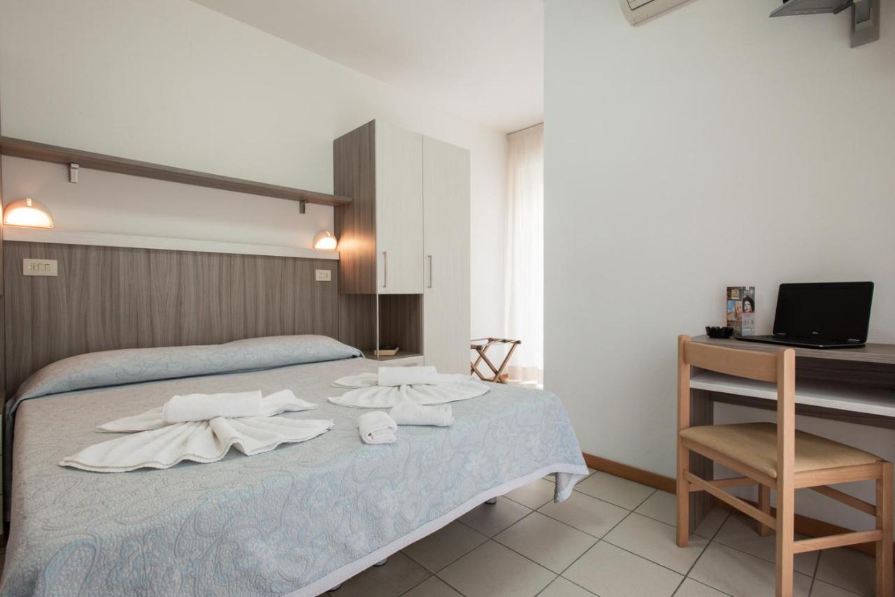 La Plata Hotel - Con Piscina Riccione Dış mekan fotoğraf