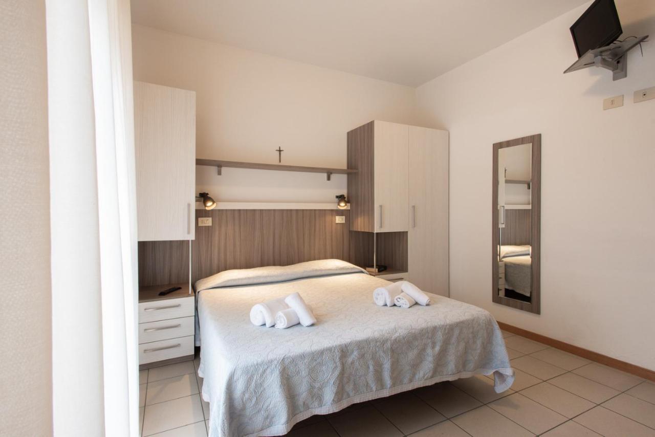 La Plata Hotel - Con Piscina Riccione Dış mekan fotoğraf
