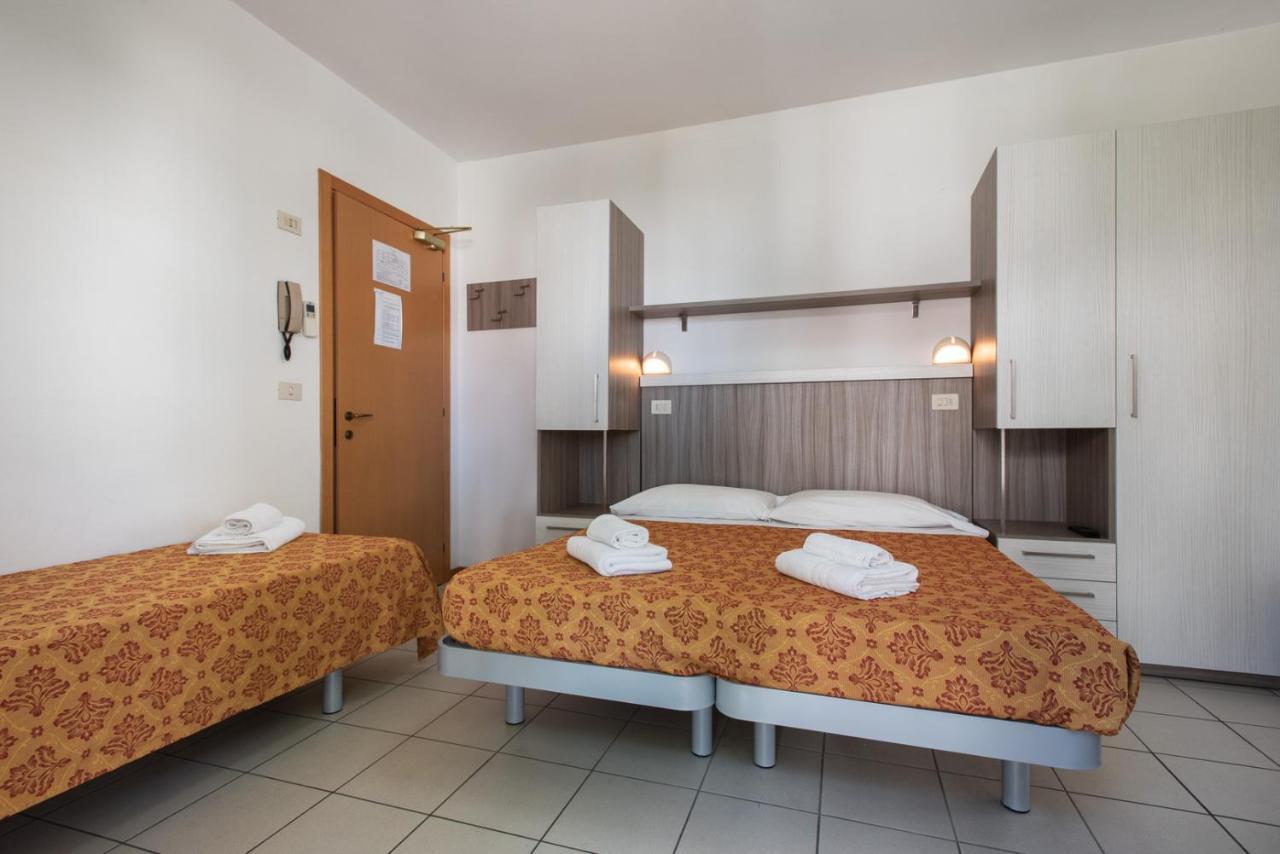 La Plata Hotel - Con Piscina Riccione Dış mekan fotoğraf