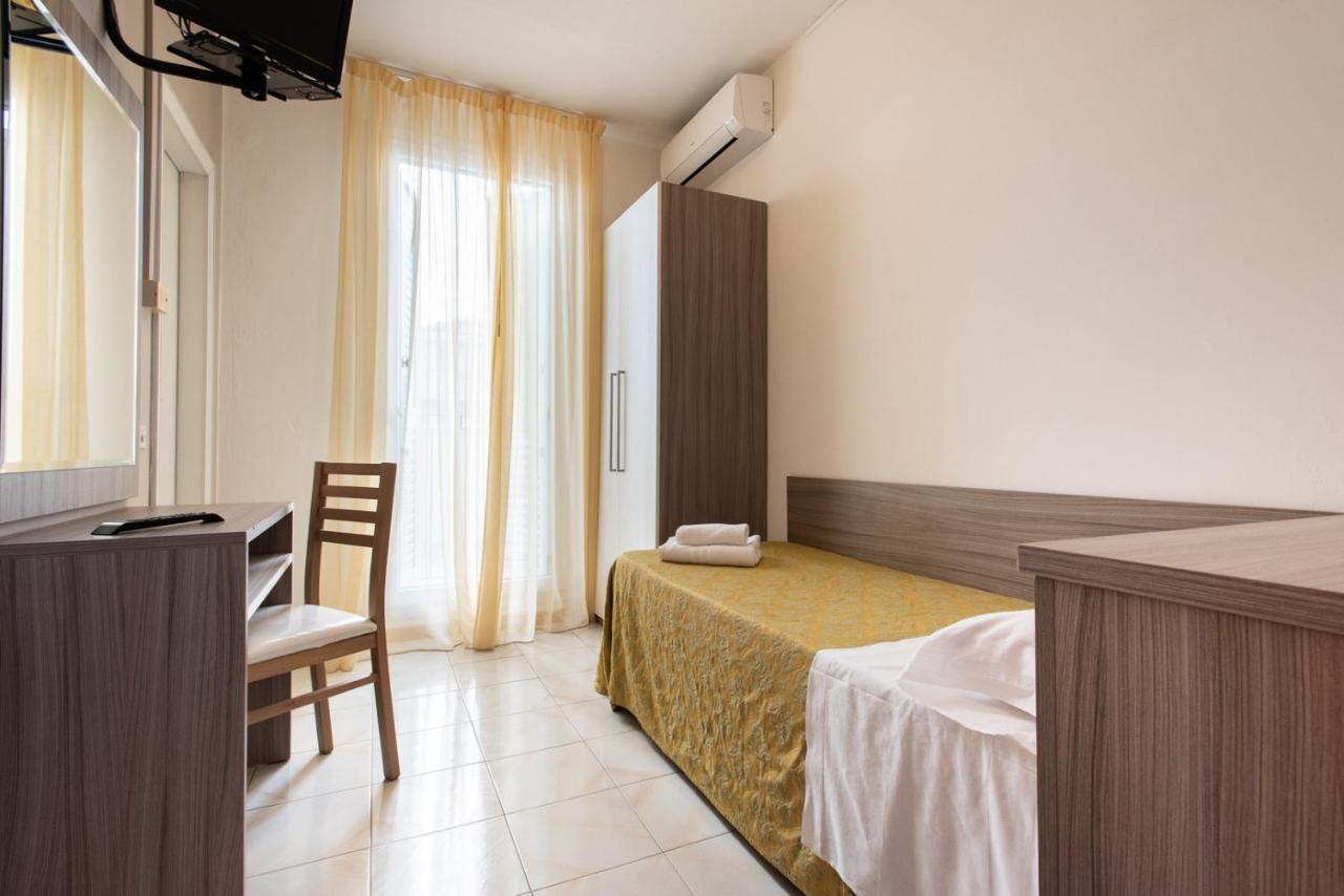 La Plata Hotel - Con Piscina Riccione Dış mekan fotoğraf
