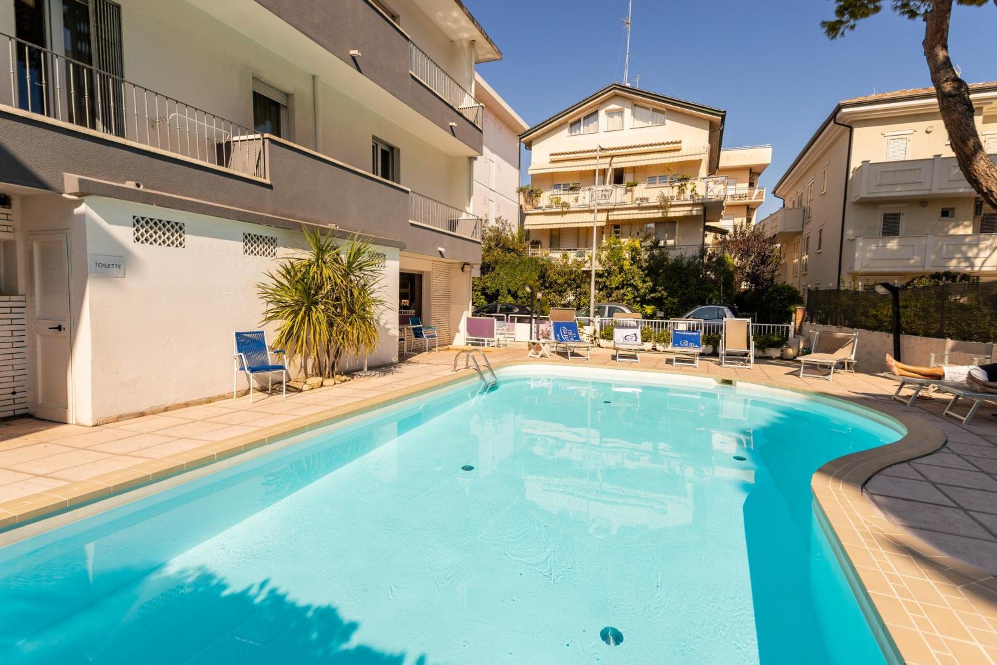 La Plata Hotel - Con Piscina Riccione Dış mekan fotoğraf