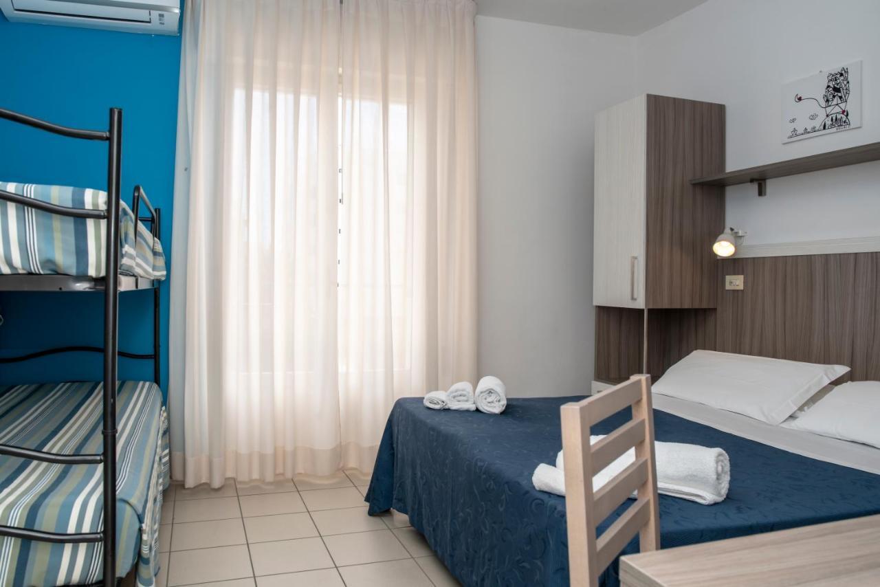 La Plata Hotel - Con Piscina Riccione Dış mekan fotoğraf
